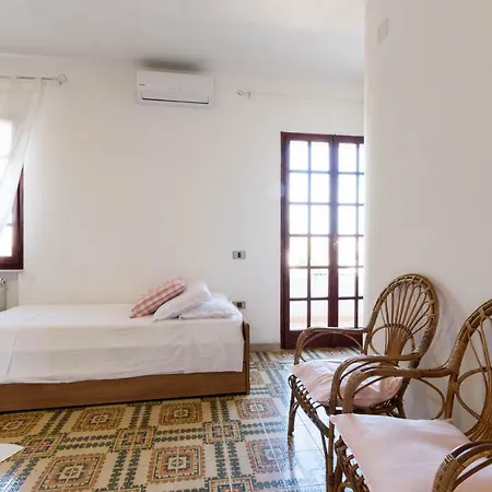 Spazioso Appartamento al Mare con Giardino Capoterra Esterno foto